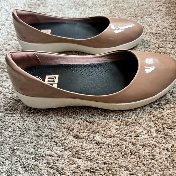 Woman’s flats - Picture 4 of 7